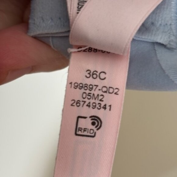 Victoria's Secret Wireless Body by Victoria Bra, 36C, periwinkle - Picture 4 of 4